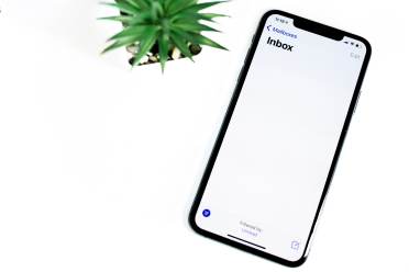 Save CO2 by deleting your emails