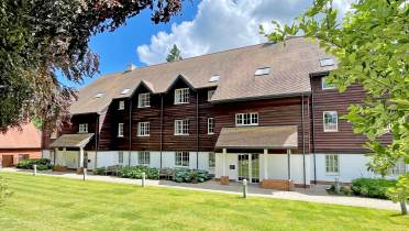 12 Eaton Mews