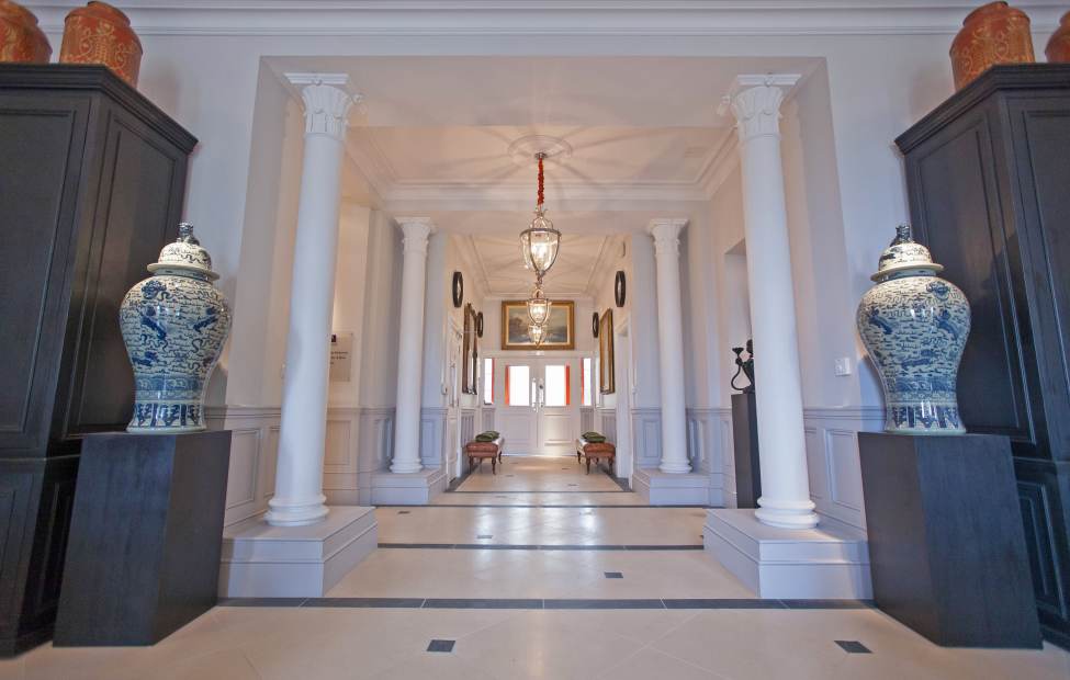 inglewood-hallway